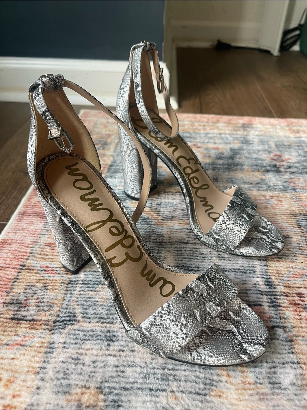 SAM EDELMAN Yaro Silver Snake Block Heels 7